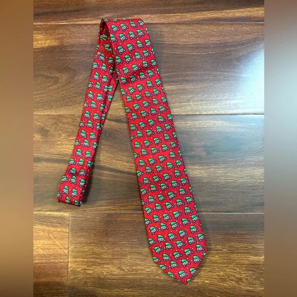 VINEYARD VINES Red Silk Tie With Christmas Tree on Truck Pattern - Picture 3 of 9